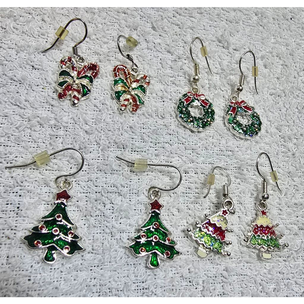 Women's Unbranded Christmas Holiday Earrings One Size Green Red